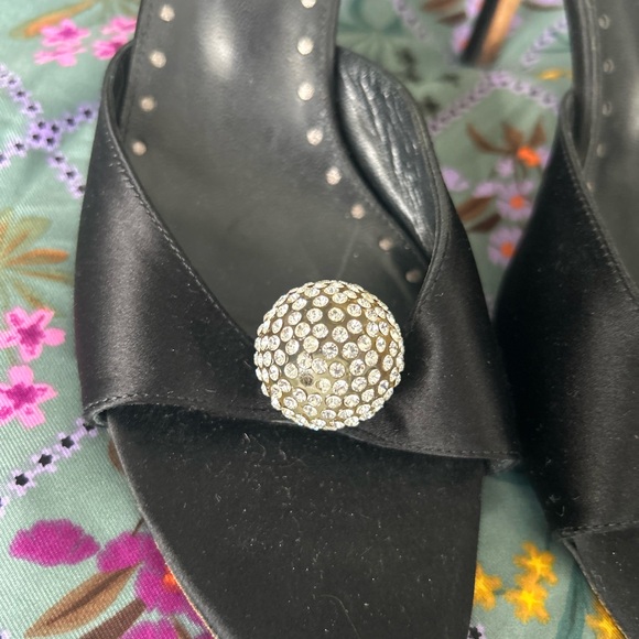 🪩 Vintage YSL Kitten Heels with Studded Ball 🪩 - Picture 2 of 5